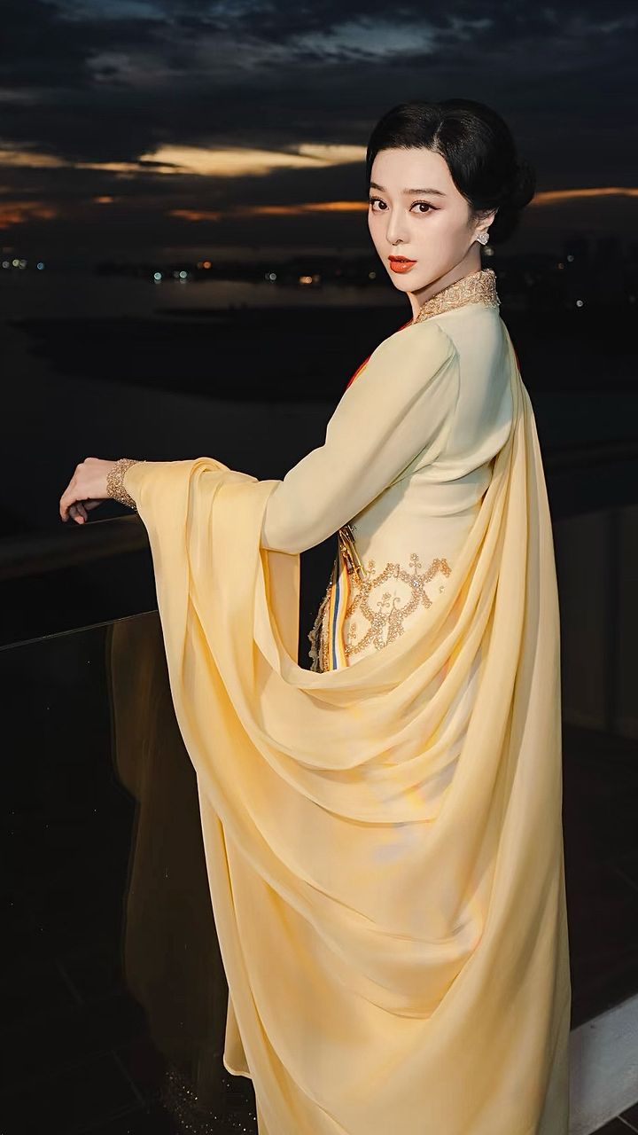 Fan Bingbing Awarded Datuk Title - Image View 4 - gellywee