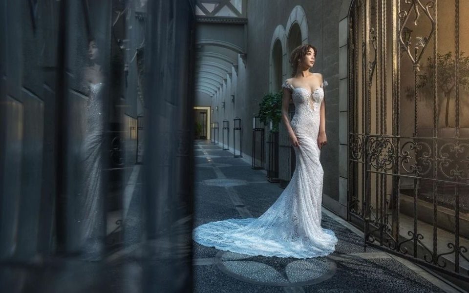 Guide to Finding Your Gown Fit - Featured Image - gellywee