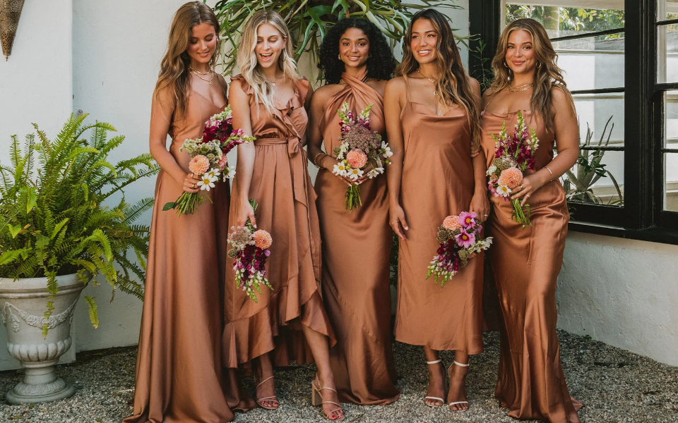 Tips to Match Bridesmaids’ Dresses - Featured Image - gellywee